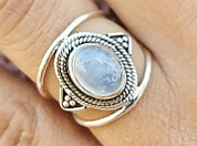 White Elegance Ring
